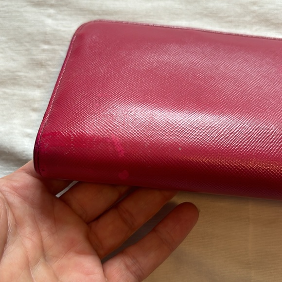 Prada Wallet - Picture 10 of 10